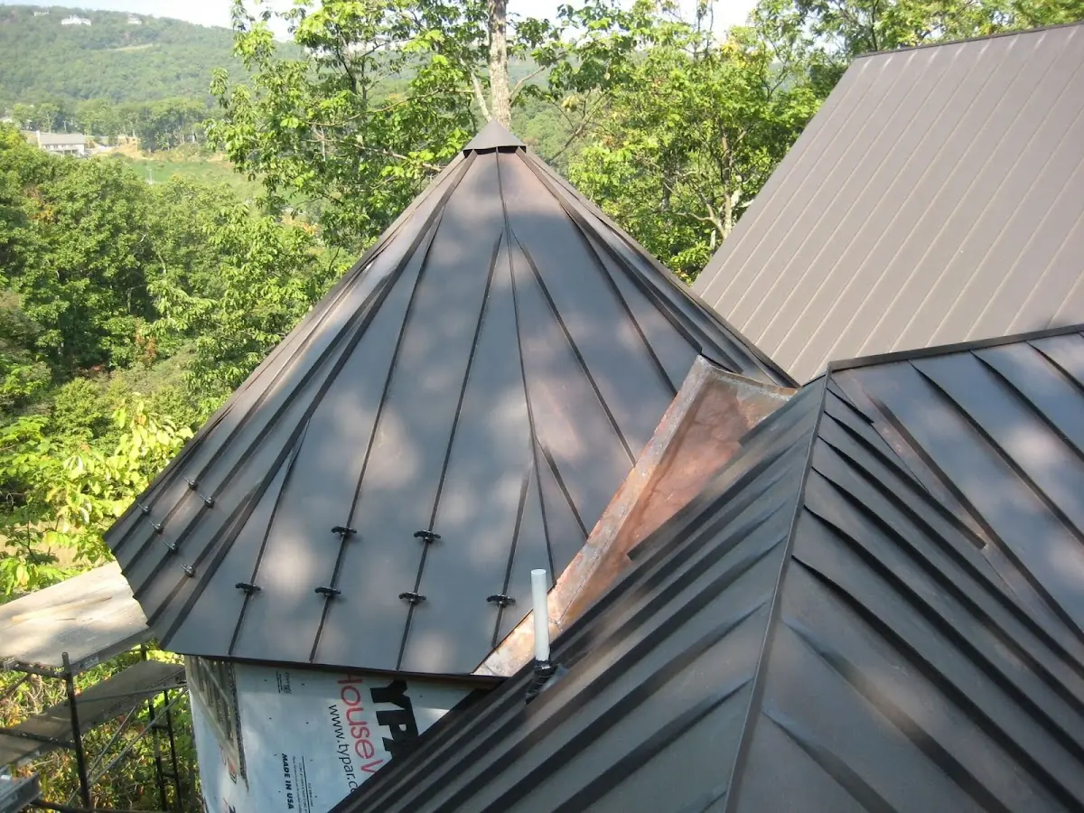 Professional Gutter Cleaning by Craftsman Roofing in Trenton Mill